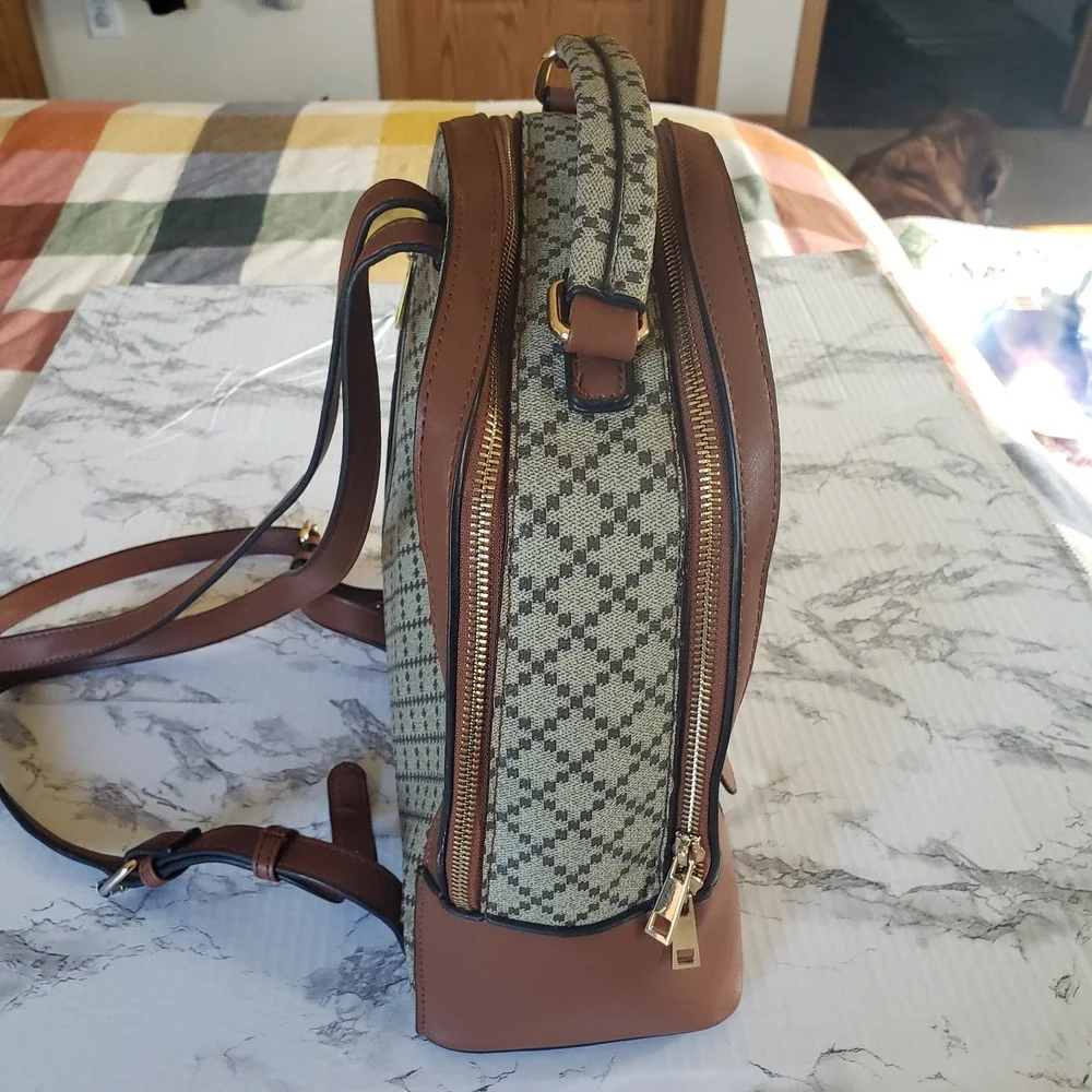 Brown Back‎ Pack Purse. 12x10.5 Inches. 2 Large Zipper Pockets. Adjustable...